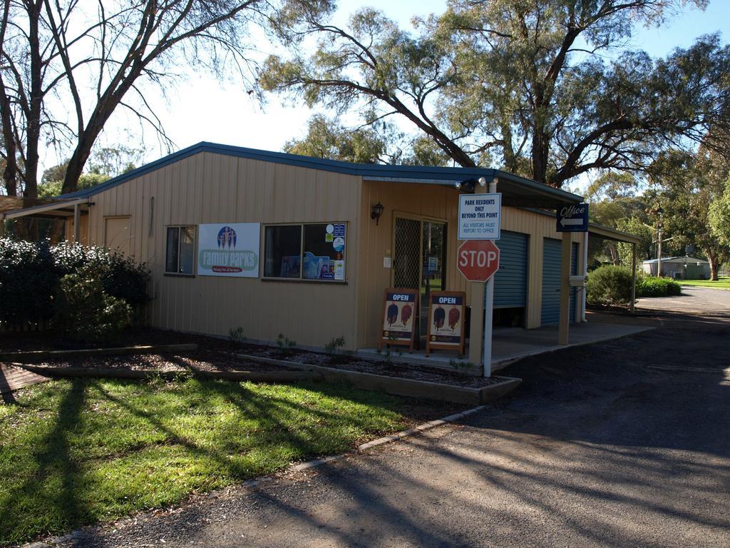 Cowra Holiday Park Luaran gambar