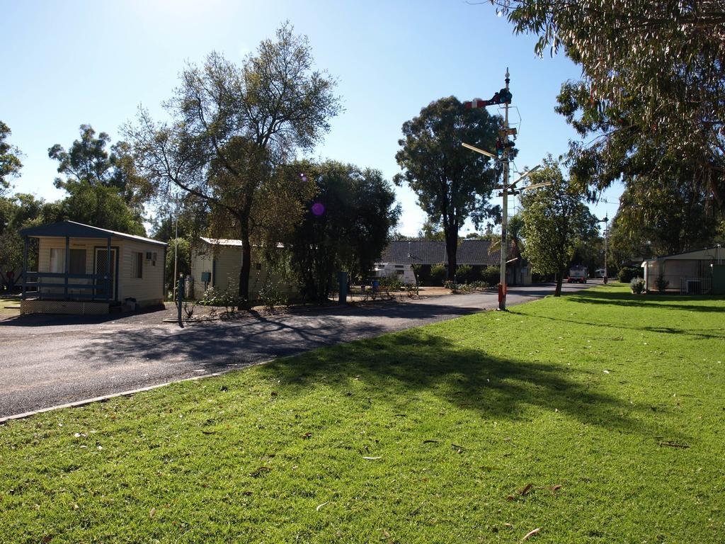 Cowra Holiday Park Luaran gambar